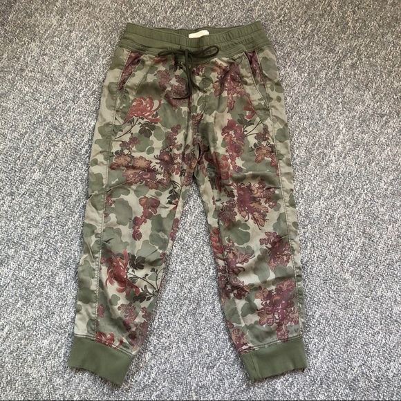 Anthropologie Pants - Anthropologie floral camo joggers pants Small Pet